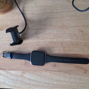 Fitbit Versa 2